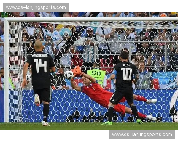 维蒂尼亚中场组织难破密集 巴黎面对低位防守办法不多