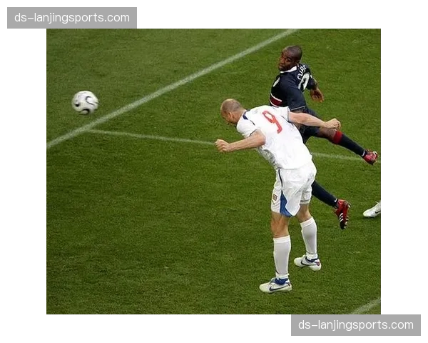 伯格4球霍芬海姆瑞典前锋 高中锋头球与背身拿球